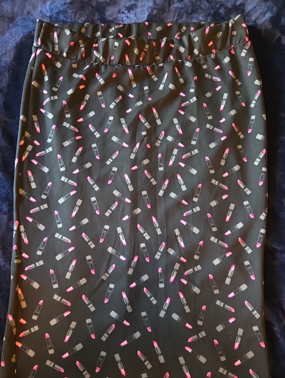 Torrid Black Pencil Skirt with Pink Lipstick Print - Size 0